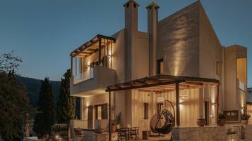 Villa | Exterior