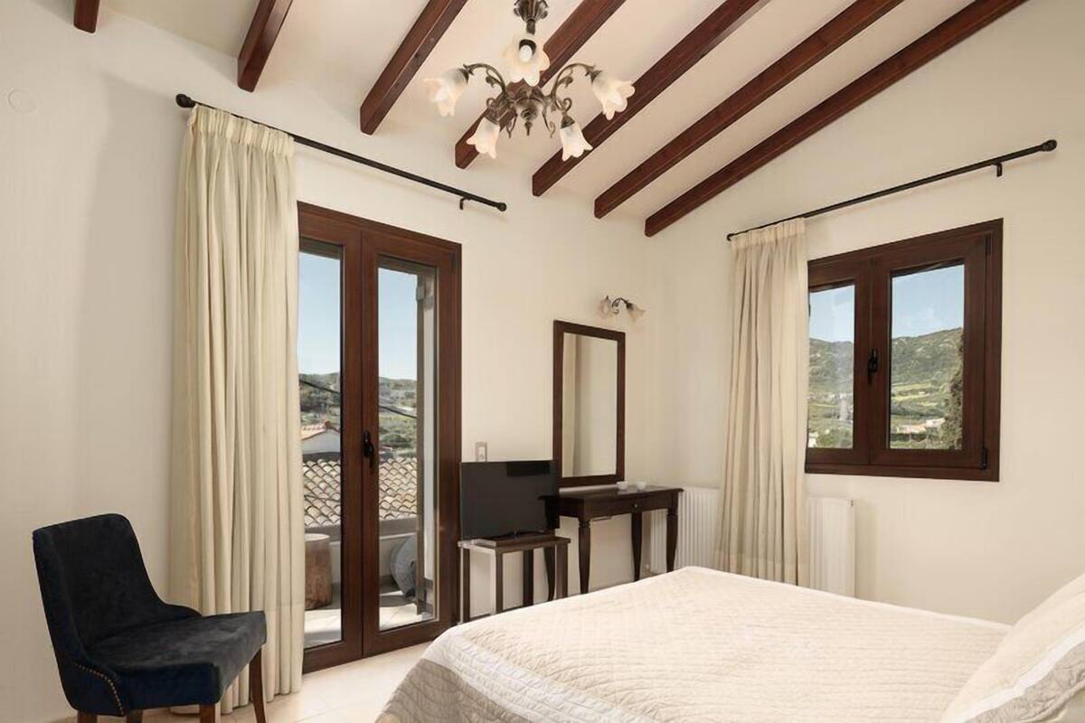 Villa | Minibar, in-room safe, iron/ironing board (on request), free WiFi