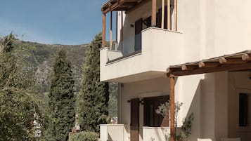 Deluxe Villa | Terrace/patio