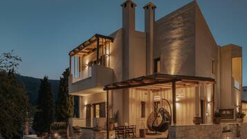 1 habitación, minibar y caja de seguridad en la habitación