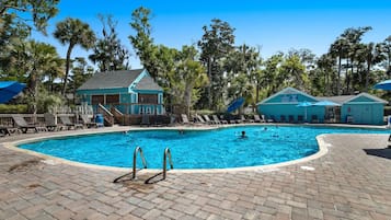 Indoor pool, outdoor pool