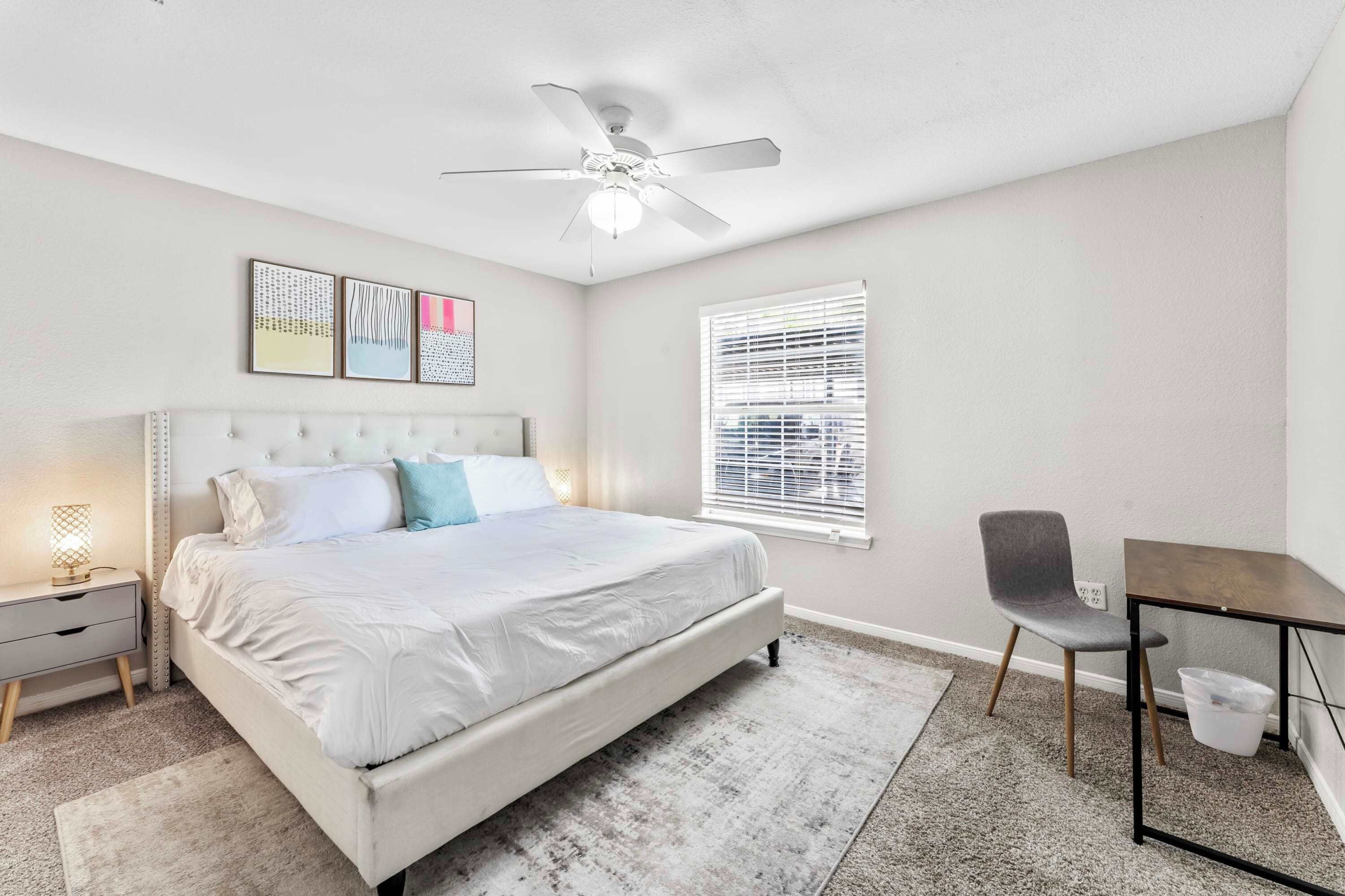 2 bedrooms, desk, iron/ironing board, WiFi