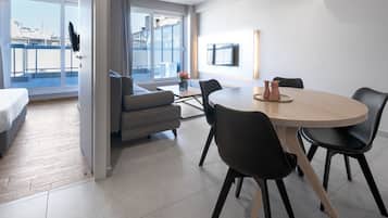 アパートメント バルコニー | 客室内のダイニングエリア