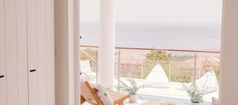 Luxury villa with stunning sea view!