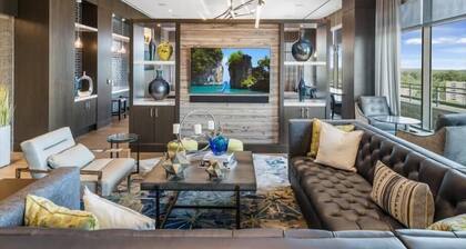 Rooftop Terrace & Grill | Walk to Metro | Woodmont Triangle