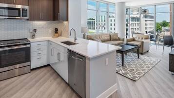 Fridge, microwave, oven, stovetop