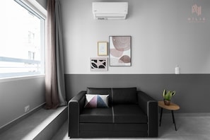 Basic Studio | Living area