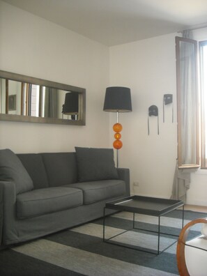 TV, DVD player