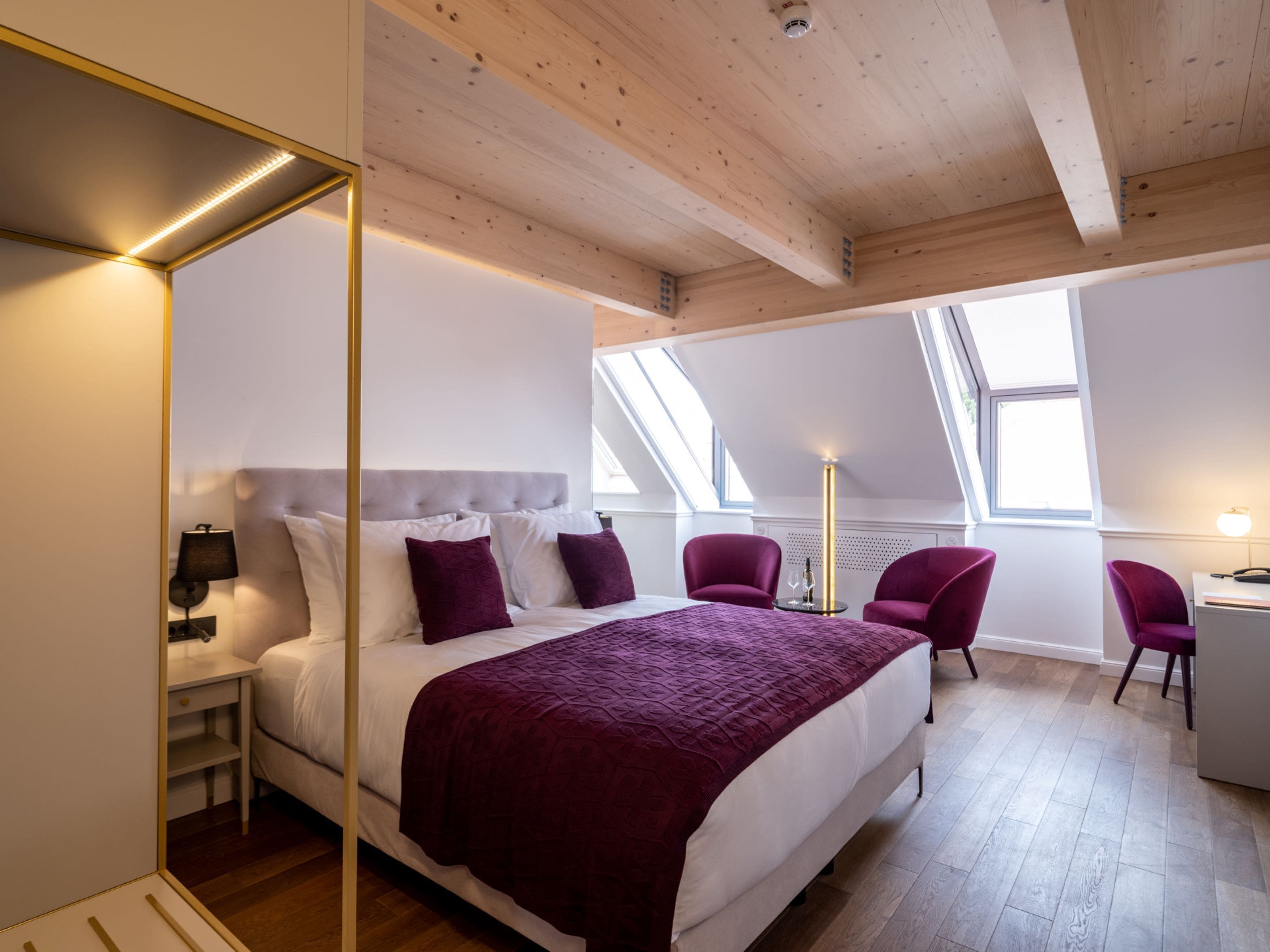 superior double room | 1 bedroom, hypo-allergenic bedding, down duvets, memory-foam beds