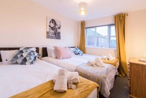 2 bedrooms, iron/ironing board, free WiFi, bed sheets