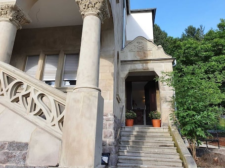 Fachada de la propiedad