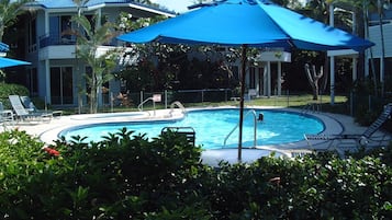 Piscine extérieure, piscine chauffée