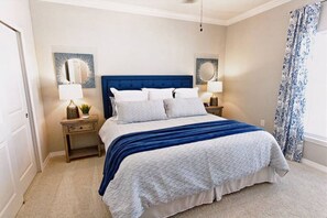 3 habitaciones, escritorio, wifi gratis y ropa de cama