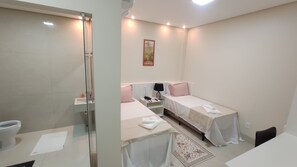 Room, 2 Twin Beds, Accessible | Free WiFi, bed sheets - Baruch Hotel (Araguaina)