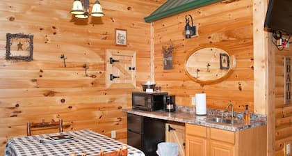 1/2 of a double cabin with two queen beds (sleeps 4)
