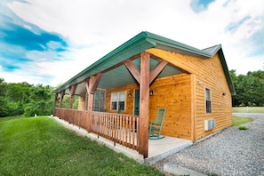 Exterior - 1/2 of a double cabin with two queen beds (sleeps 4). (Flintstone)