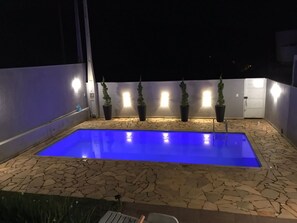 Outdoor pool - Tranquility with swimming pool and barbecue. (Serra Negra)