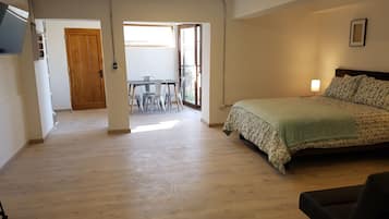 1 bedroom, free WiFi, bed sheets