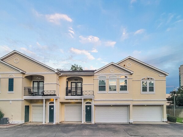 Exterior - Legacy Villa 2604 - 2 bedroom 2 bath with garage in beachside neighborhood (Gulfport)