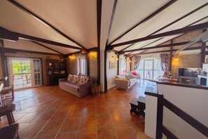 Living area - Charming Two-Bedroom Villa with Stunning Sea Views (Budva)