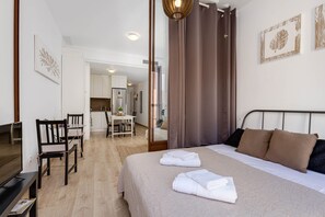 1 Schlafzimmer, Bügeleisen/Bügelbrett, kostenloses WLAN, Bettwäsche