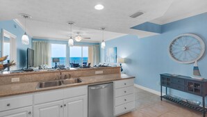 Unclassified image, 4 of 32, button - Treasure Island 2108 (Panama City Beach)