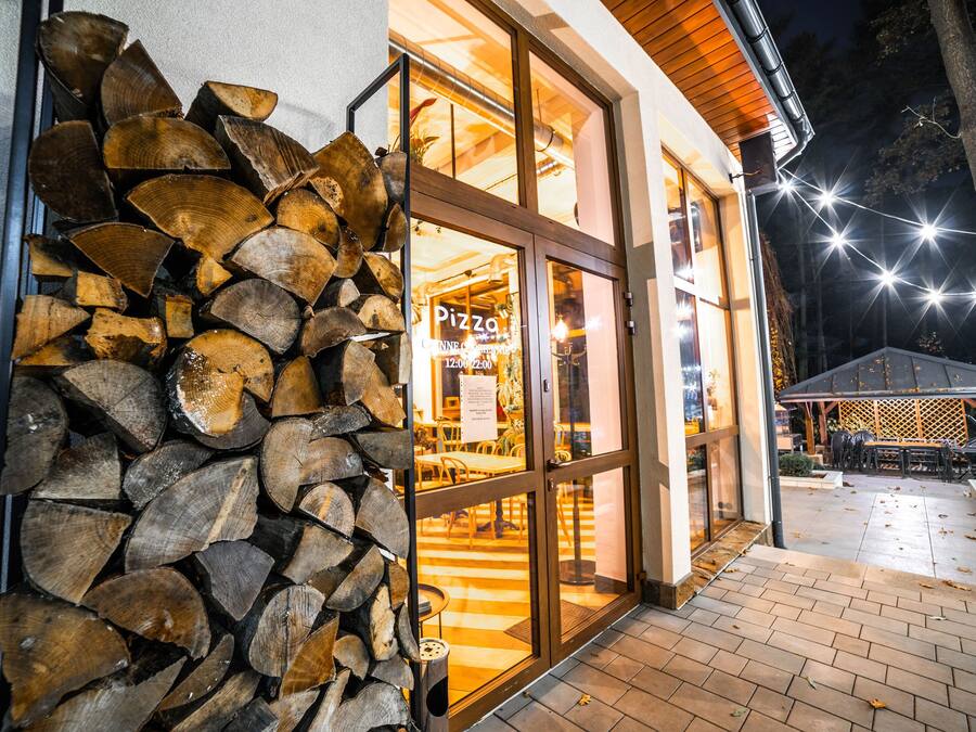 المنشأة من الخارج