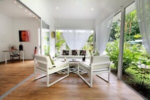 2 bedrooms, in-room safe, free WiFi, bed sheets
