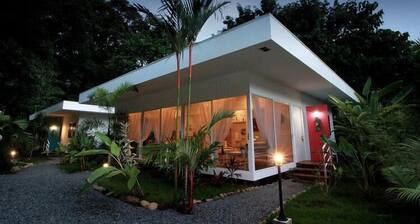 Casa Blanca Villas Ojochal