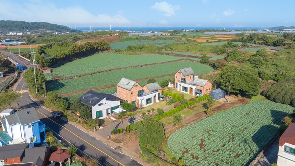 Basic Room, 4 Bedrooms (brickninemansion 1hodong) - Jeju Brickninemansion (Jeju City)