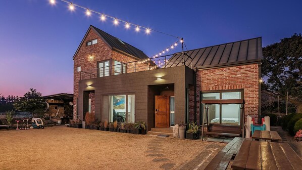 Exterior - Jeju Brickninemansion (Jeju City)