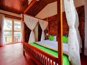 Deluxe Double Room | Desk, iron/ironing board - Treebo The Appa'S Resort (Mahabaleshwar)