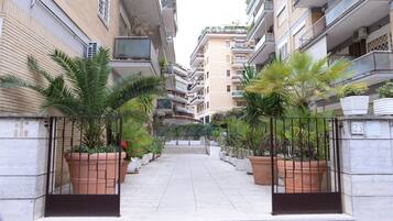 Room, 3 Bedrooms, Accessible, Smoking | Property grounds