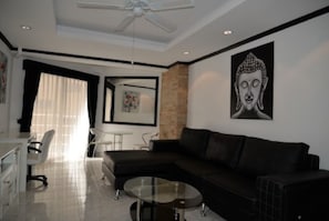 Condo, 1 Bedroom | Interior
