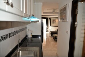 Condo, 1 Bedroom | Private kitchen