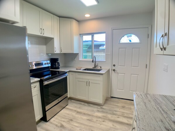 Microwave, oven, stovetop, dishwasher