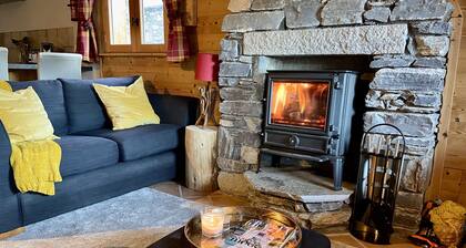 Sainte Foy Self-Catered Ski Apartment