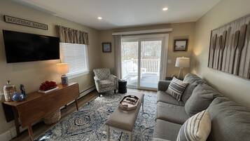 Televisor intel·ligent i llibres