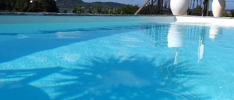 Piscina a l'aire lliure