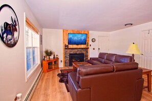 TV, peis og DVD-spiller