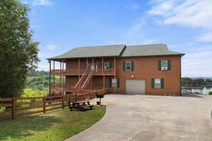 Estudio (3 Bedrooms) | Servicio de la propiedad