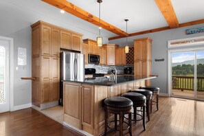 Studio (3 Bedrooms) | Property amenity