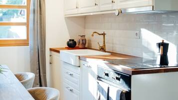 Kühlschrank, Ofen, Herdplatte, Geschirrspüler