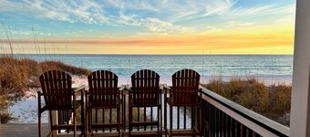 Beach service included Mar through Oct.  Sleeps 14, Beautiful and Clean.  