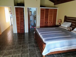 Room | Iron/ironing board - Coral Turtle (Duncans)