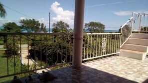 House | Terrace/patio
