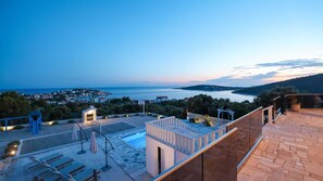 Property grounds - Villa Regina Bianca with Pool (Marina)