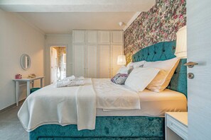 3 chambres, fer et planche à repasser, accès au Wi-Fi (inclus)
