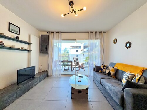 Charming 2 room apartment 300m walk from Lac du Bourget!