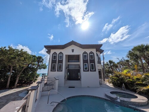 Newly Remodeled-Beachfront Home with Pool/Spa! Private Island Living on 1 Acre